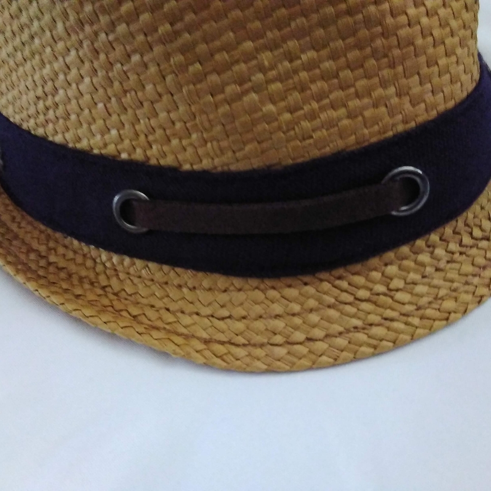Place Fedora Hat - Picture 5 of 7